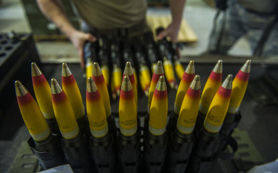 Marea Britanie reia producția de armament de calibru mare după două decenii