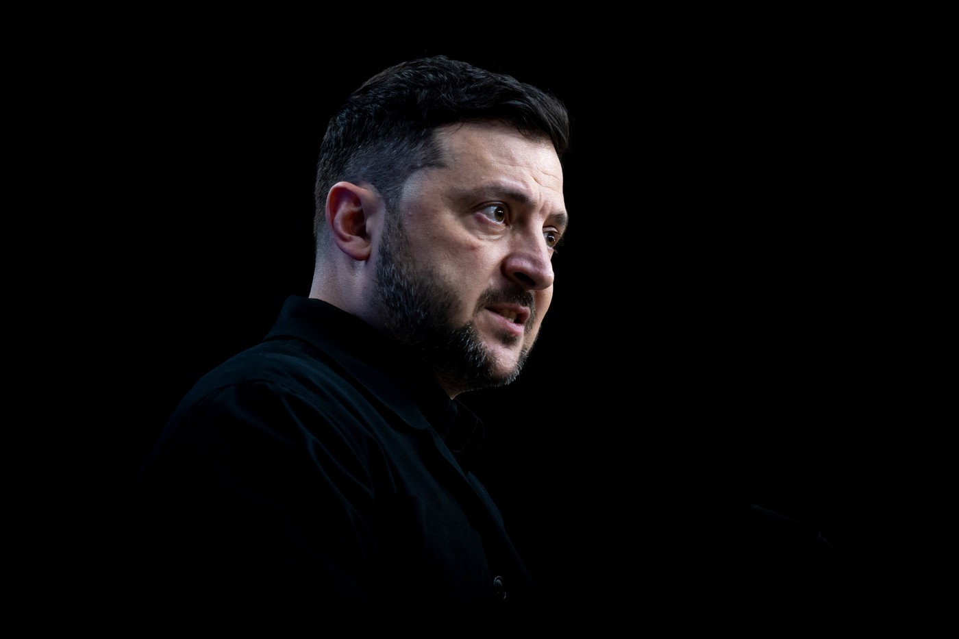Zelenski avertizează că Vladimir Putin nu dorește pacea și solicită menținerea sancțiunilor