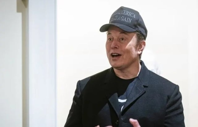 Trump susține că Musk a restabilit accesul Ucrainei la Starlink, dar Zelenski avertizează că restricțiile persistă