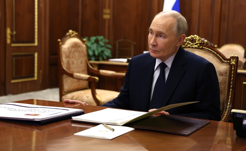 Vladimir Putin critică Europa și afirmă că Rusia nu dorește un conflict militar cu statele europene