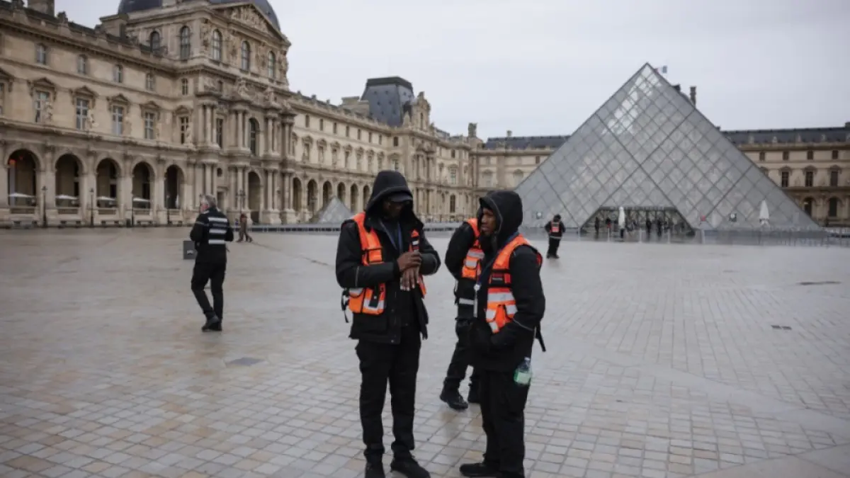 Închiderea unor muzee majore din Paris în acest weekend din cauza riscurilor de violență