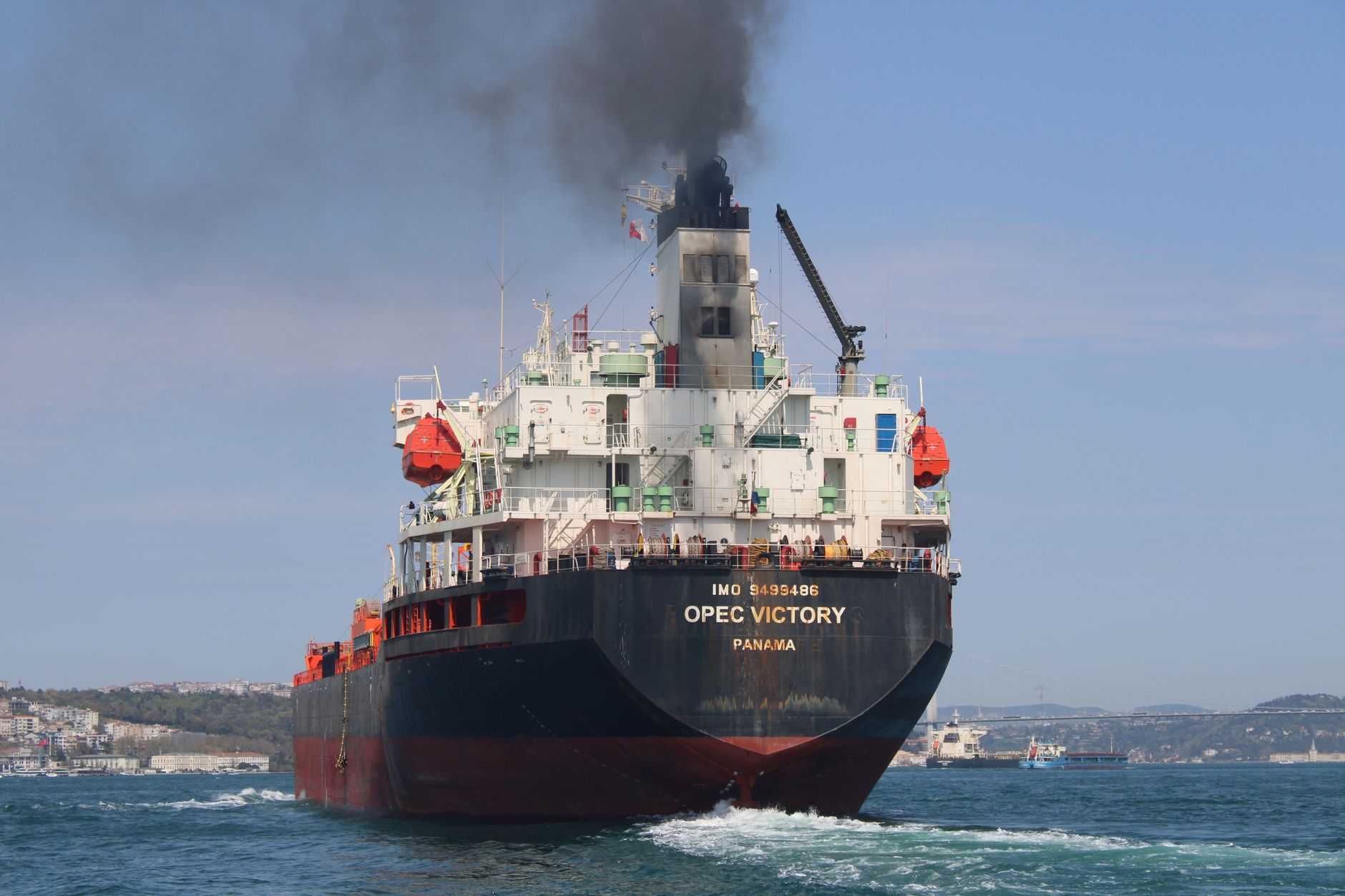 Rusia livrează motorină în SUA după acordul Trump-Putin: un petrolier de 40.000 de tone se îndreaptă spre New York