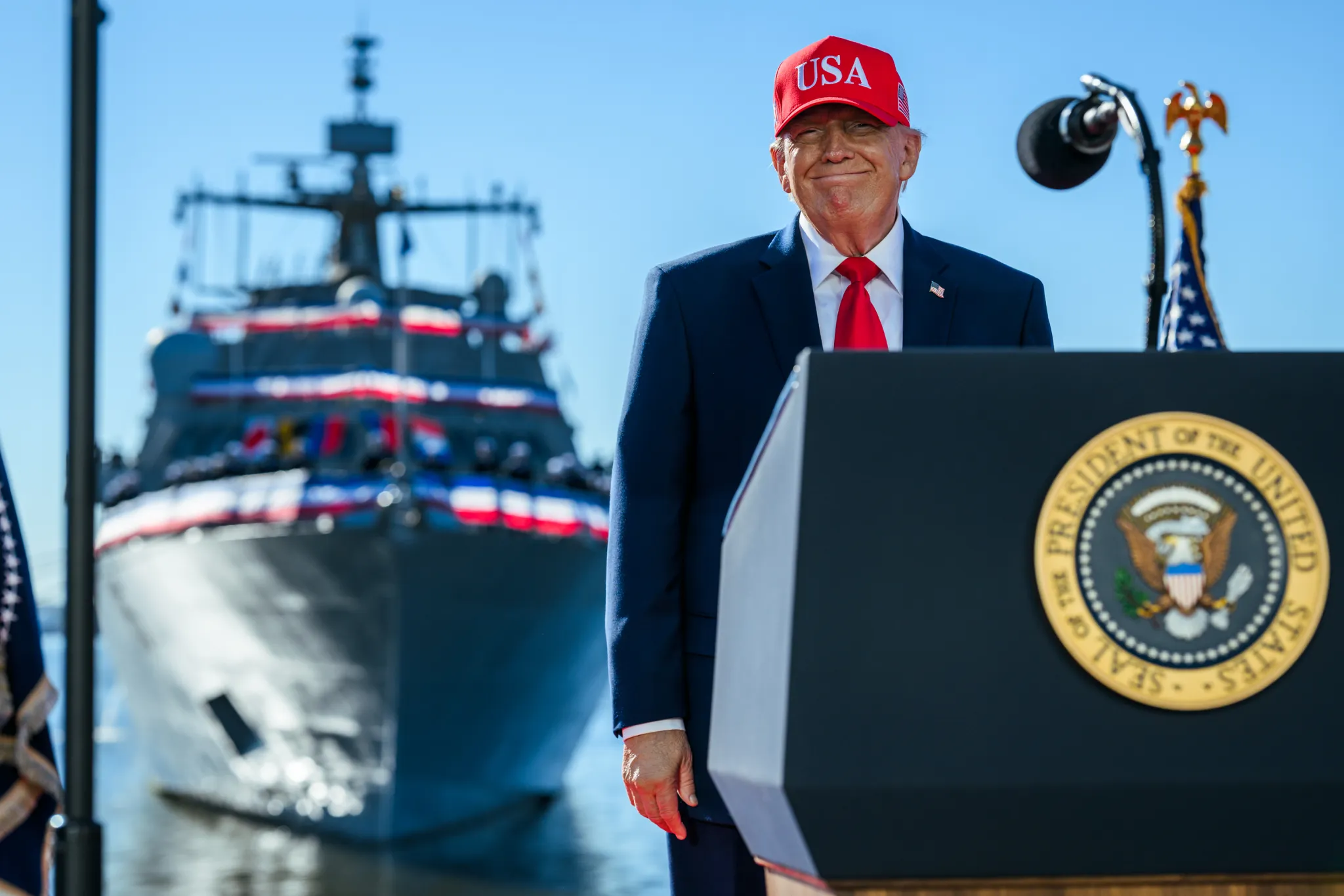 Donald Trump susține că are dreptul să candideze pentru un al treilea mandat prezidențial