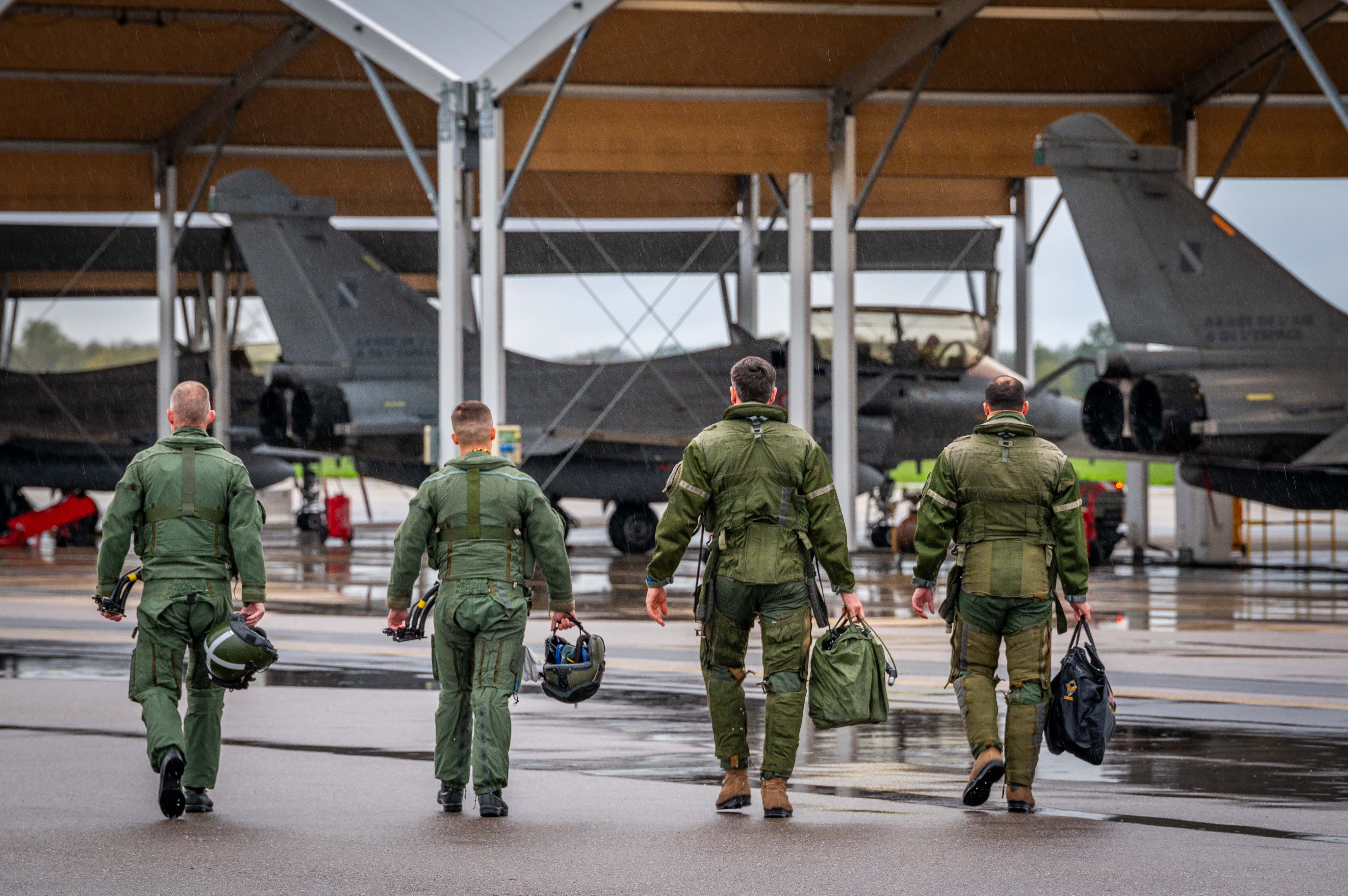 Exercițiu militar istoric: Avioanele franceze și britanice au simulat împreună un atac nuclear deasupra Mediteranei