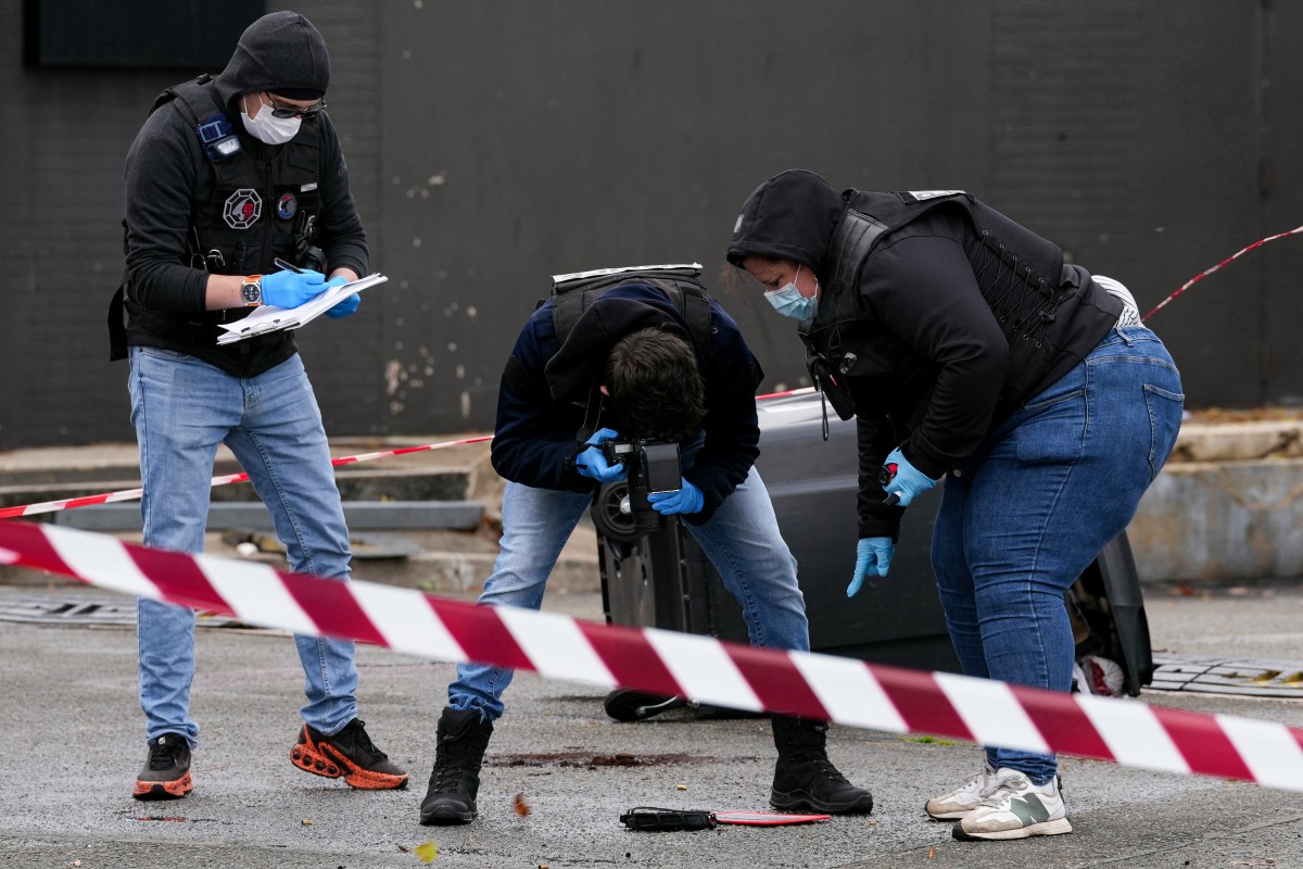 Atac armat în suburbia Parisului: un mort și mai mulți răniți, inclusiv un copil