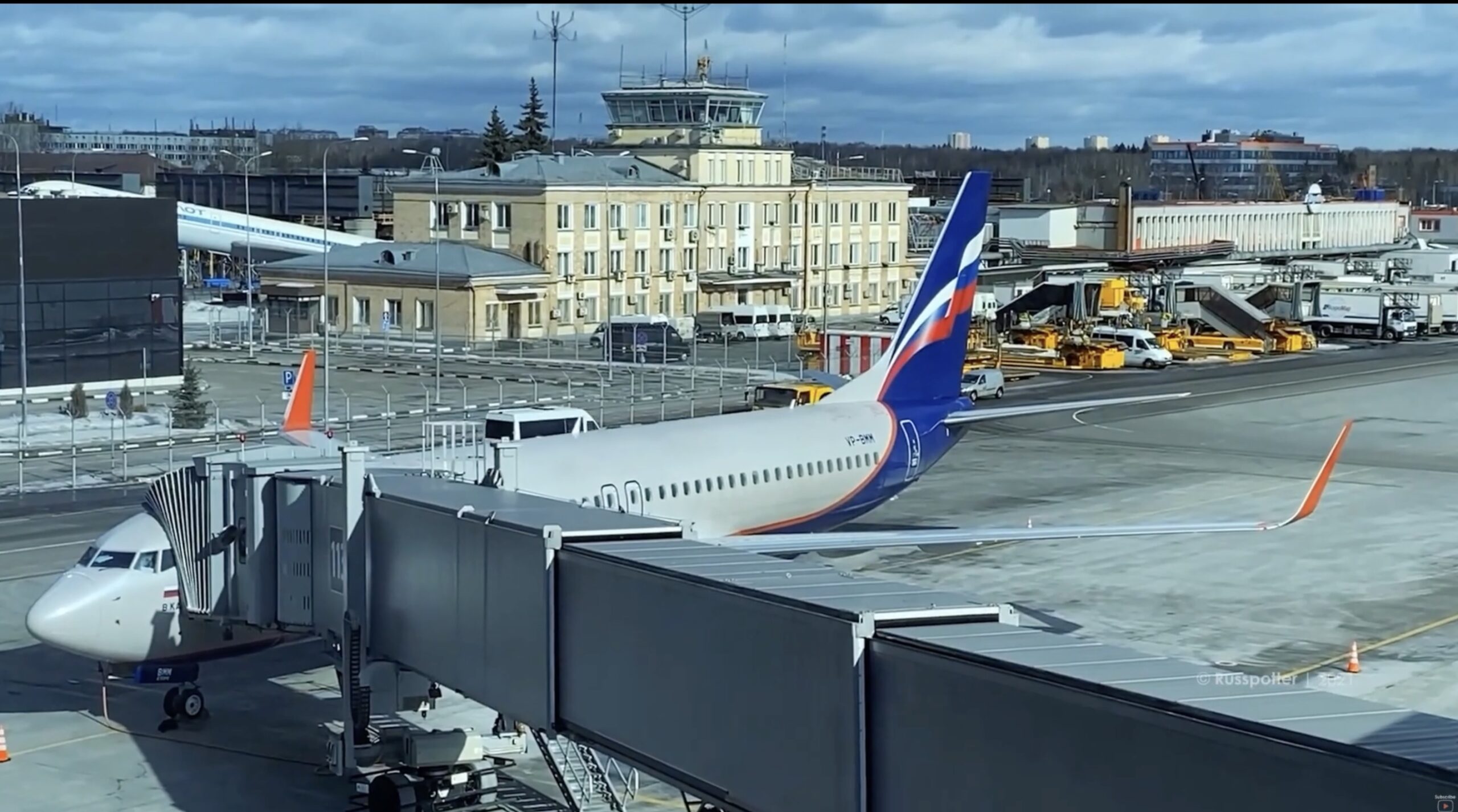 Aeroporturile din Moscova au fost închise temporar după atacuri cu drone asupra regiunii