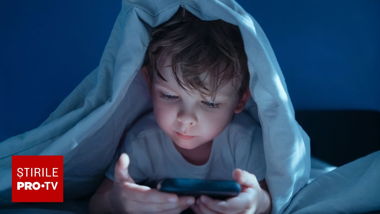 Grecia adoptă lege care interzice accesul minorilor sub 15 ani la rețelele de socializare
