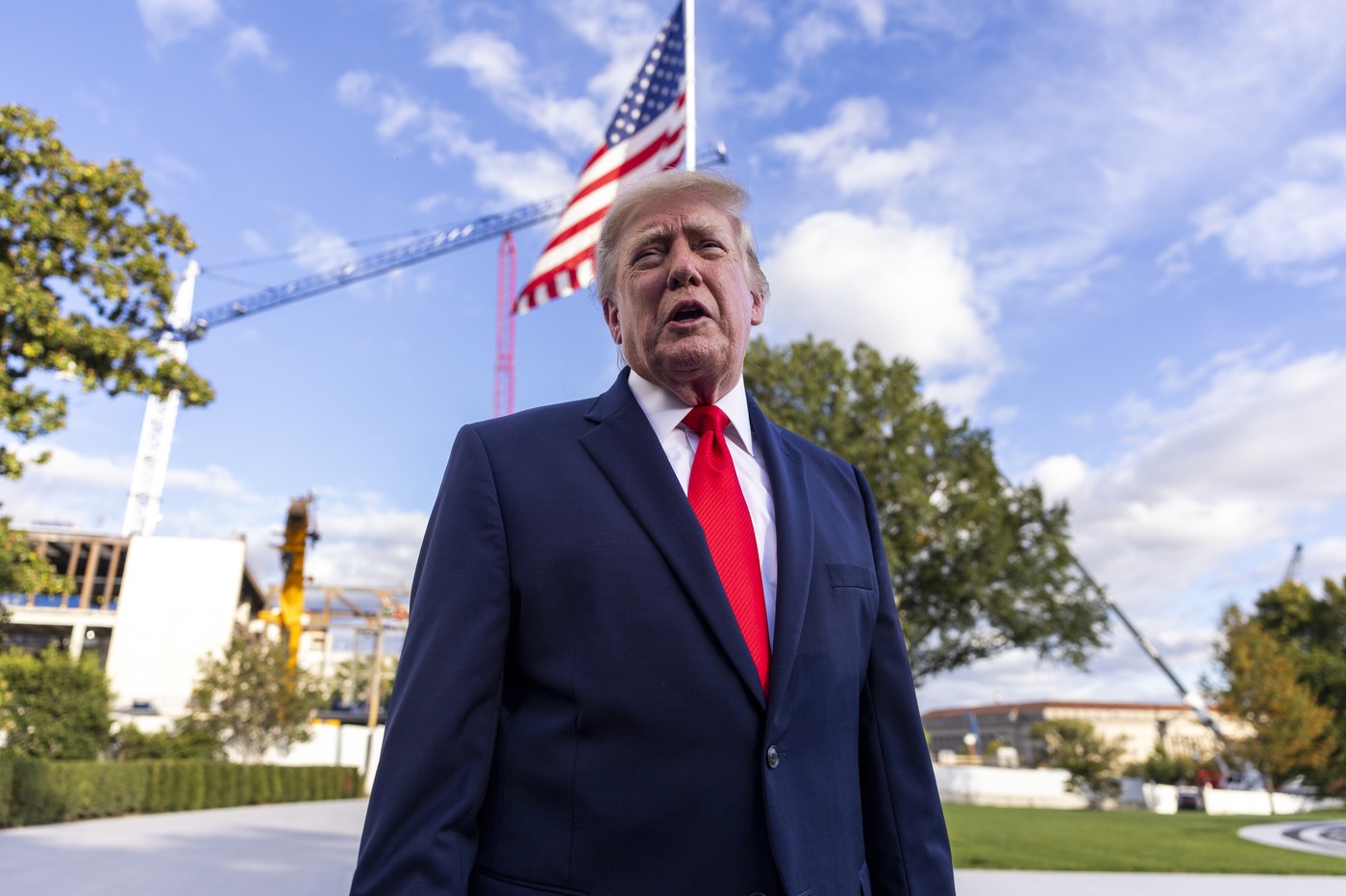 Donald Trump promite intervenția personală pentru asigurarea accesului Ucrainei la Starlink