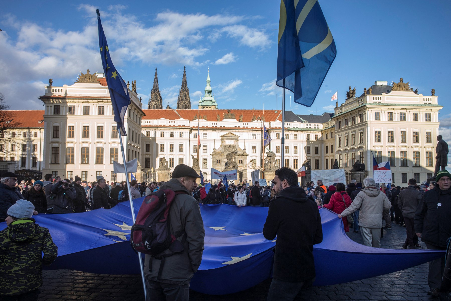 Proteste în fața Parlamentului ceh împotriva reducerii finanțării pentru radiodifuzorul public