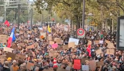 Manifestări masive în Franța împotriva costurilor de viață: poliția a folosit gaze lacrimogene