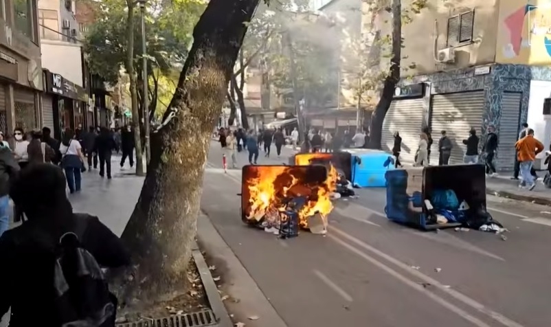 Manifestări masive în Tirana: mii de oameni cer demisia premierului Edi Rama