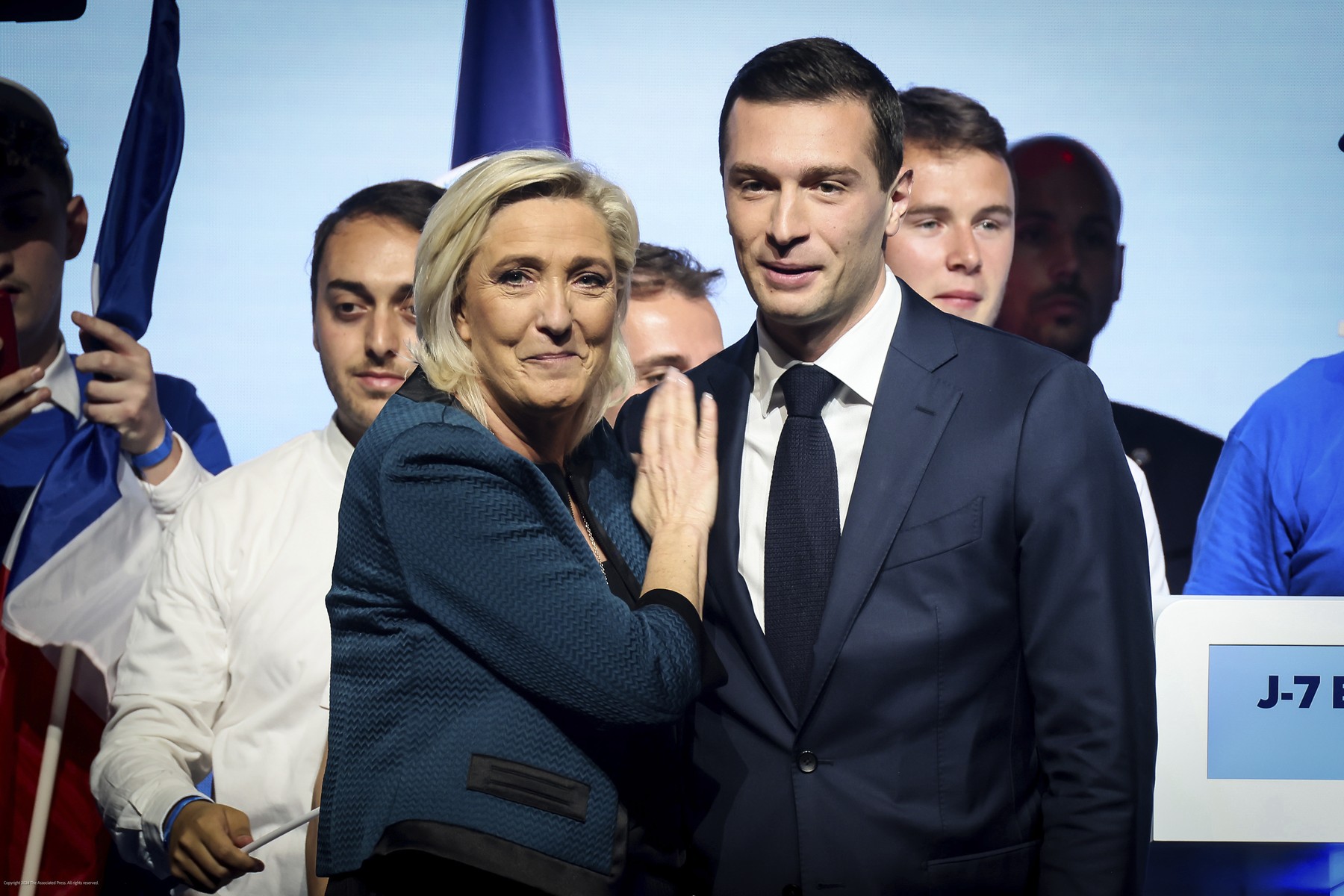 Jordan Bardella a fost reelect să conducă Rassemblement National, cu un suport masiv de voturi