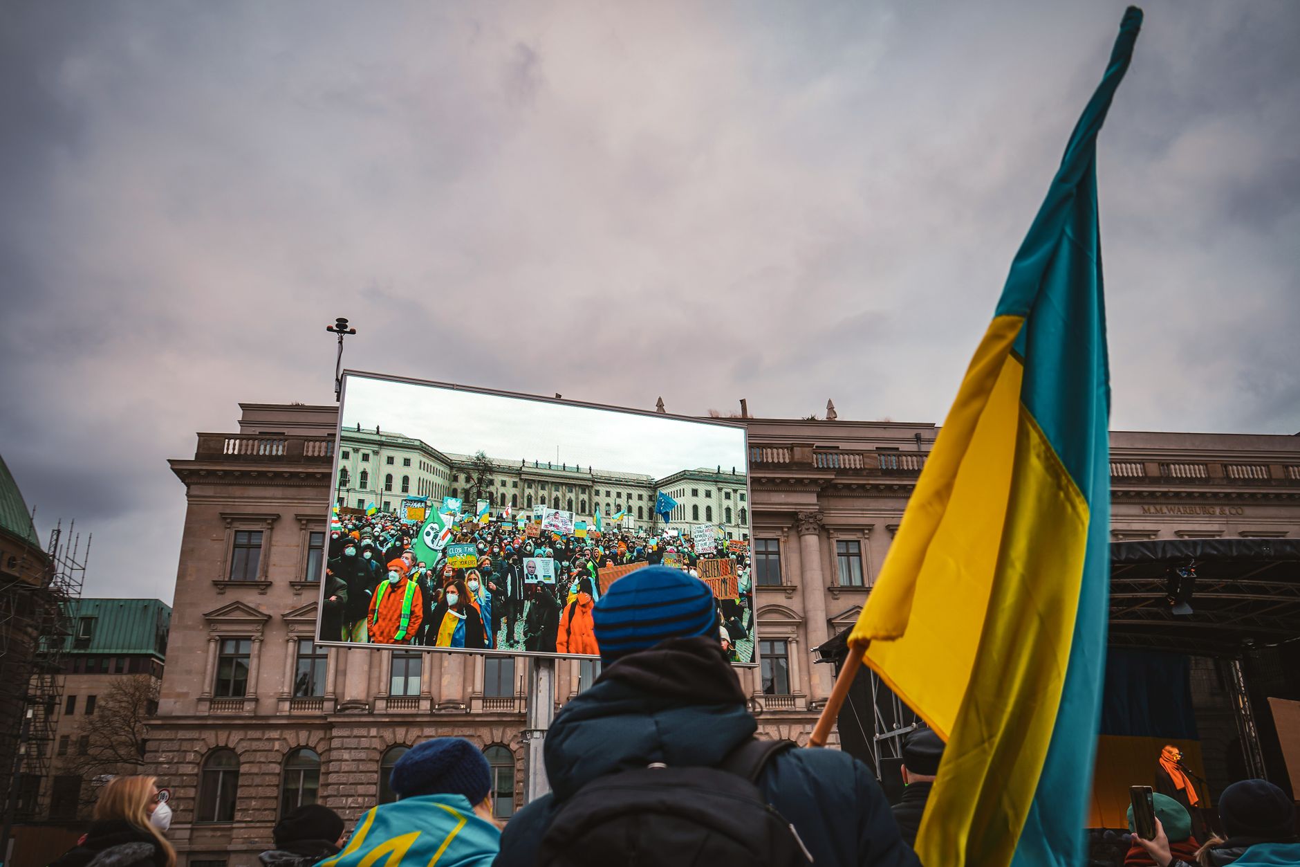 Proteste masive la Belgrad în pragul alegerilor anticipate din Serbia, sub presiunea mișcării studențești