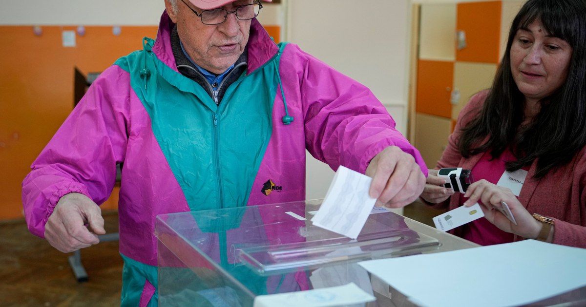 Alegeri prezidențiale în Bulgaria: Războiul din Ucraina și tensiunile din Marea Neagră domină campania electorală