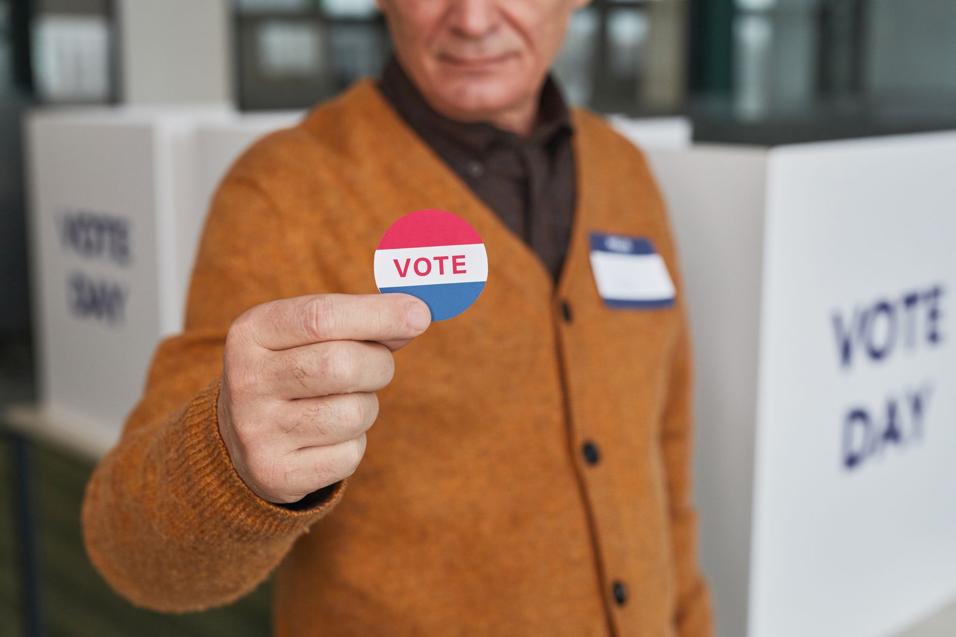 Bulgaria votează pentru noul președinte într-un climat marcat de diviziuni privind războiul din Ucraina
