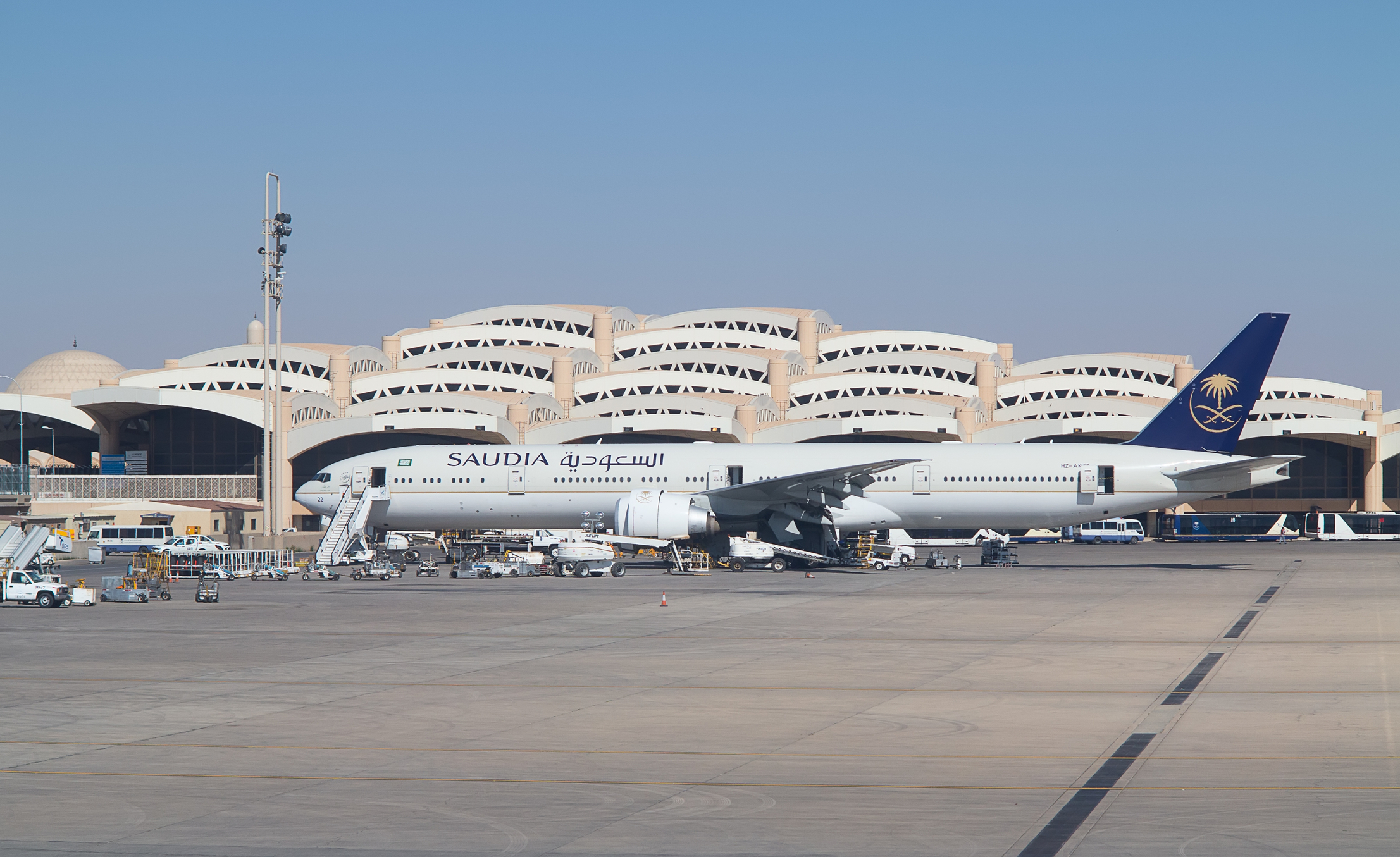Explozii în Riad în contextul amenințărilor grupării Houthi asupra aeroportului internațional