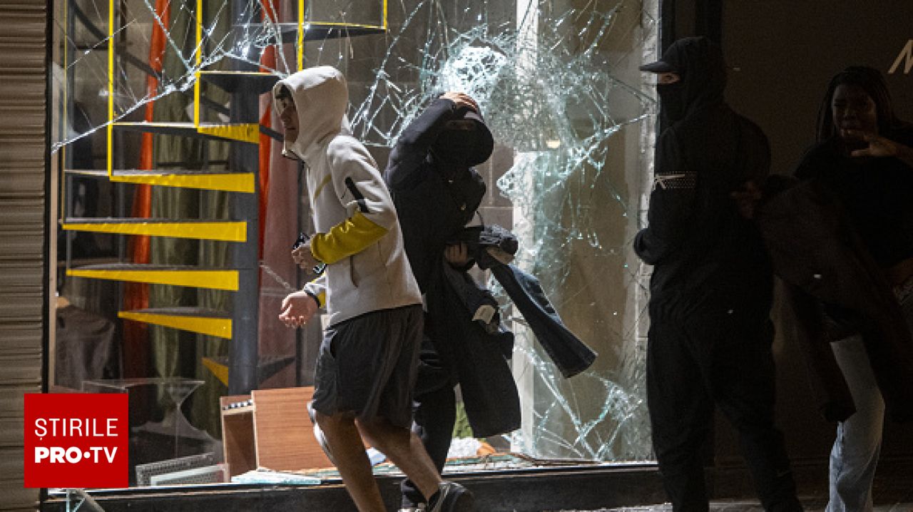 Violență și jafuri în Barcelona: 128 de persoane arestate, inclusiv mulți minori