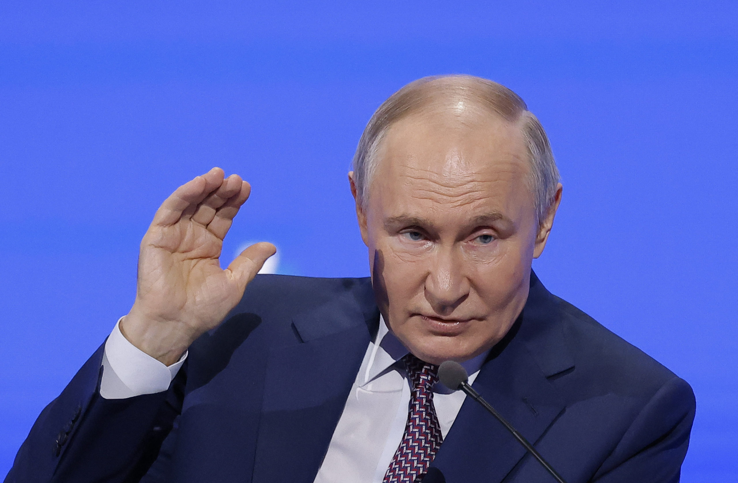 Vladimir Putin susține că statele europene nu pot gestiona volumul actual de migranți