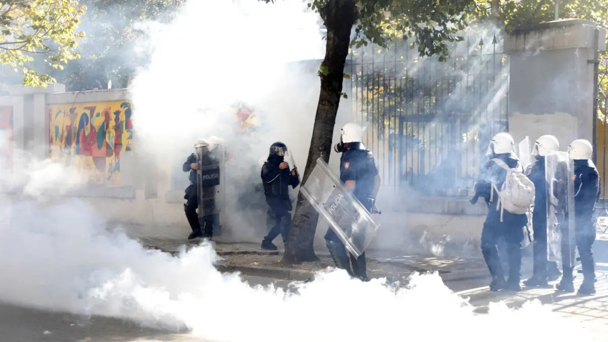 Albania va introduce măsuri de duritate împotriva manifestațiilor violente după luni de proteste