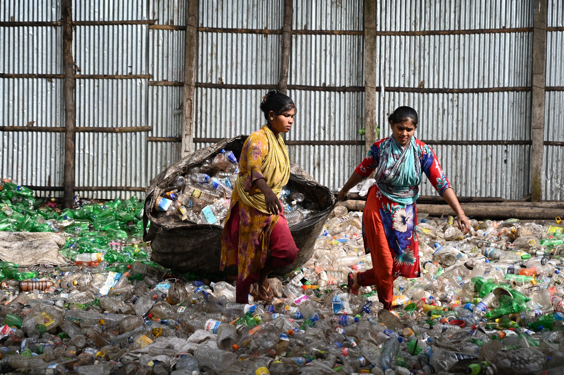 Eurostat: Rata de reciclare a ambalajelor din plastic în UE a crescut la 42,4% în 2024