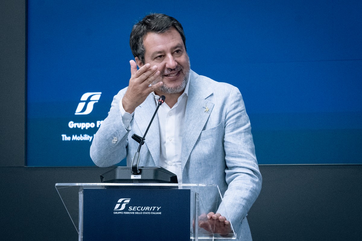 Matteo Salvini a fost reconfirmat la conducerea partidului Liga, în ciuda scăderii popularității în sondaje