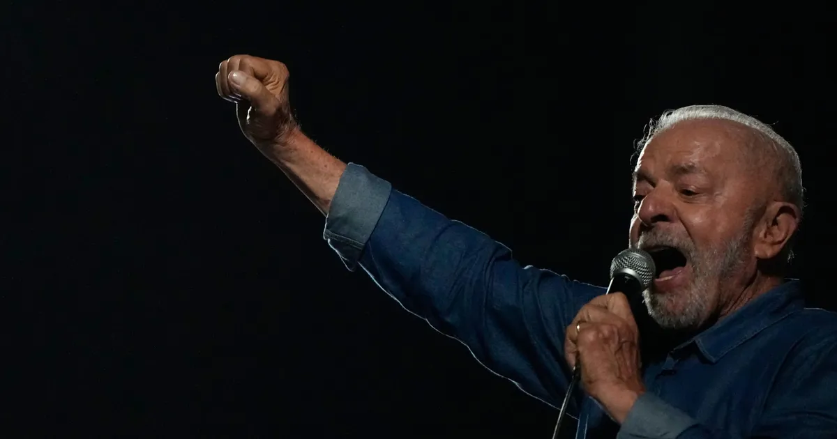 Lula da Silva câștigă al patrulea mandat la președinția Braziliei, în timp ce Flavio Bolsonaro contestă rezultatul