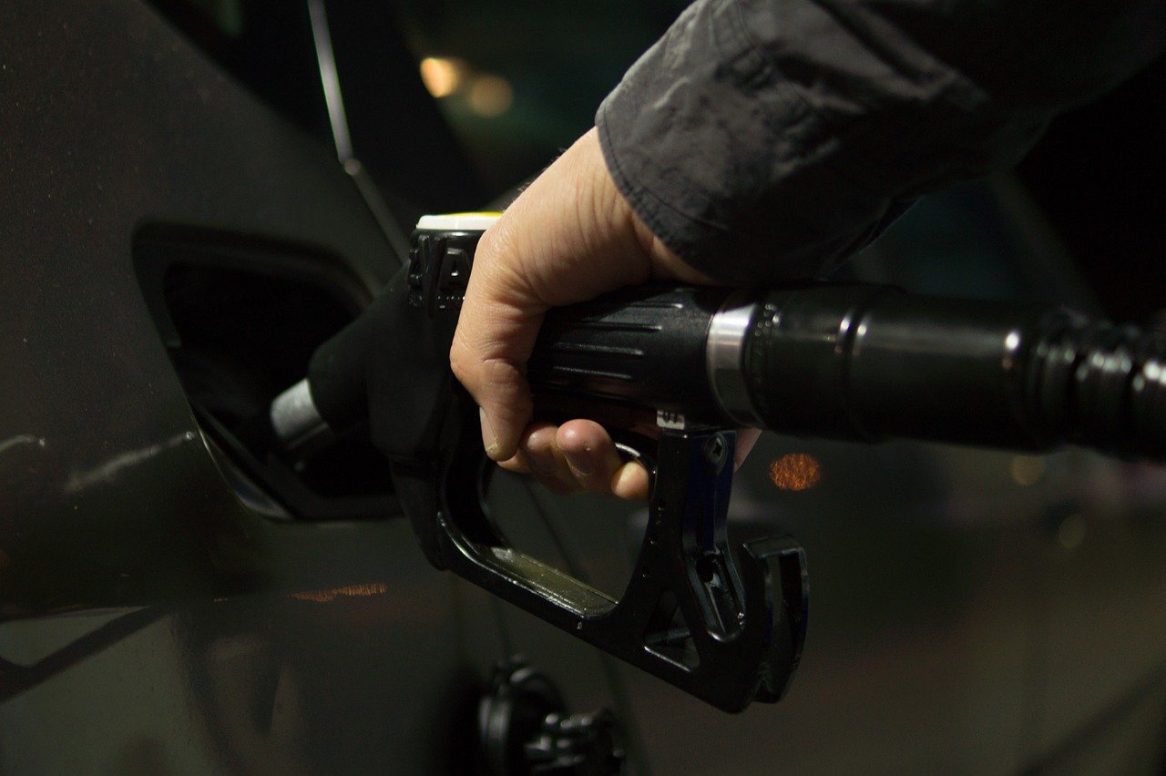 Criza combustibililor în Europa: Prețuri record la motorină în Germania și tensiuni de aprovizionare în Franța