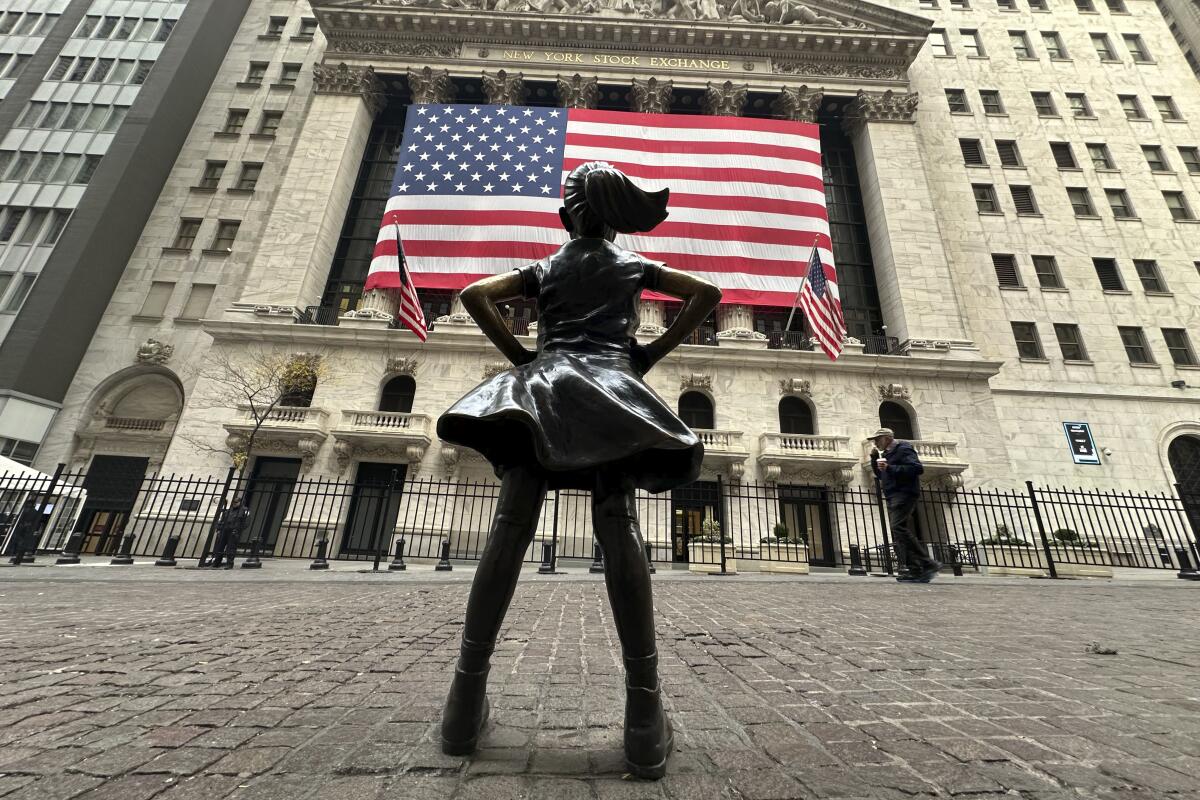 Schimbare de paradigmă pe Wall Street: Investitorii renunță la AI pentru sectoarele energie și sănătate