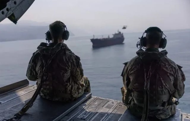 CENTCOM anunță exportul a 1,5 miliarde de barili de petrol prin Strâmtoarea Ormuz sub protecția forțelor americane