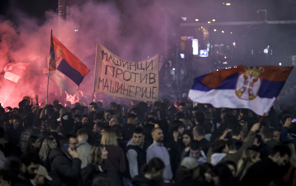 Studenții din Serbia refuză impunerea sancțiunilor împotriva Rusiei, menționând rolul de protector