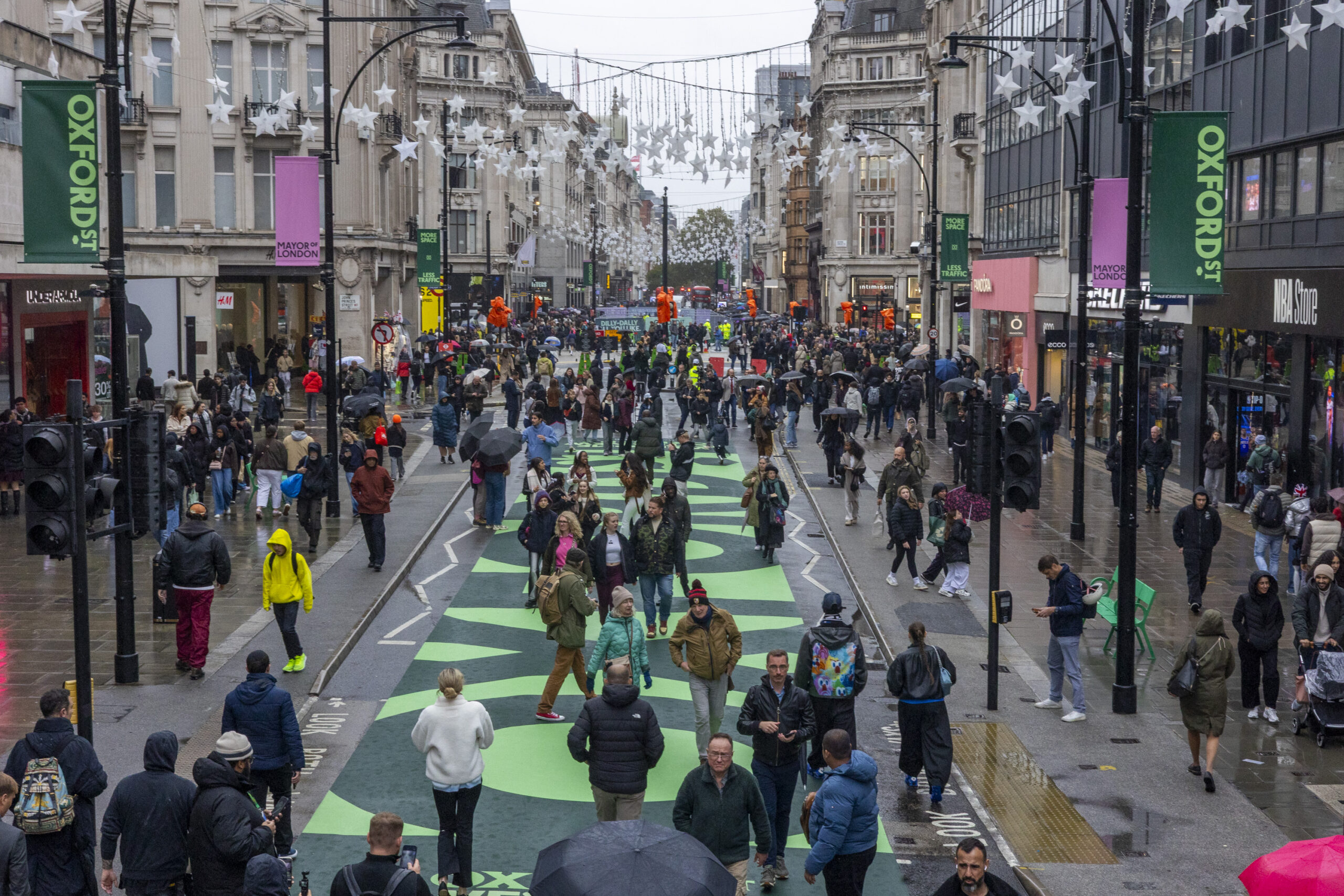 Oxford Street din Londra devine zonă pietonală: transformare majoră pentru centrul comercial al capitalei