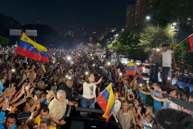 Tensiuni în Venezuela după întoarcerea liderii opoziției María Corina Machado din exil