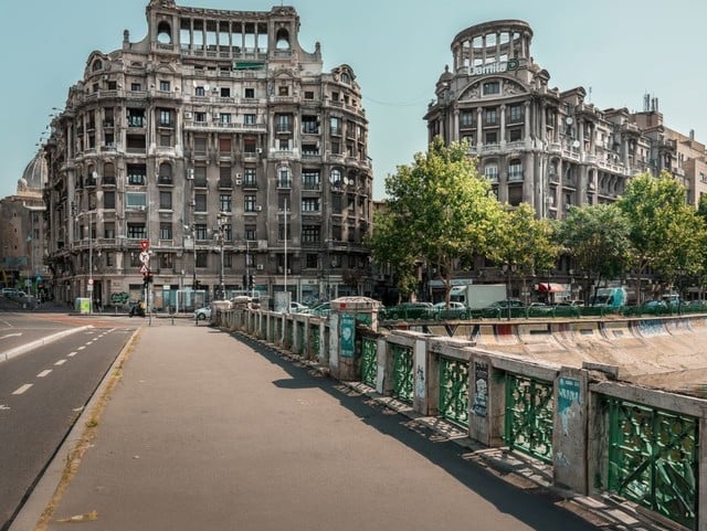 Bucureștiul și Kievul încheie un acord de înfrățire pentru cooperare și sprijin reciproc