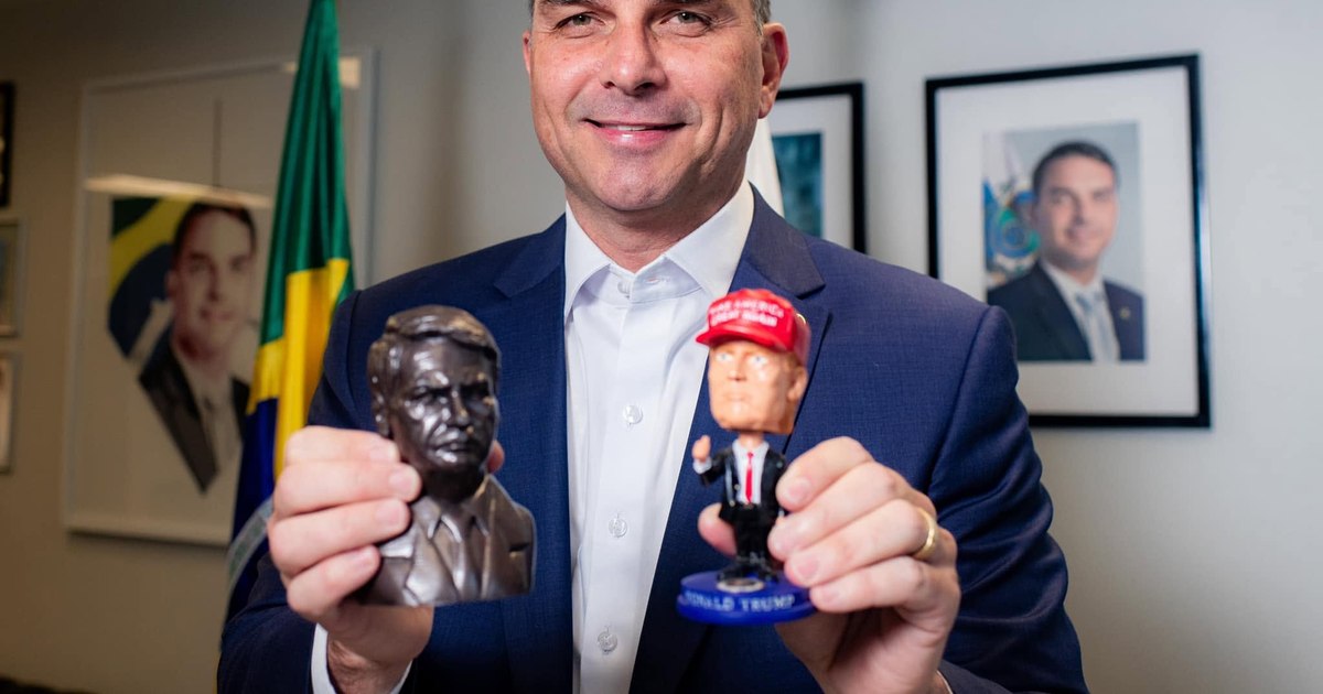 Senatorul Flávio Bolsonaro ar fi fugit din Brazilia spre SUA pentru a solicita azil politic