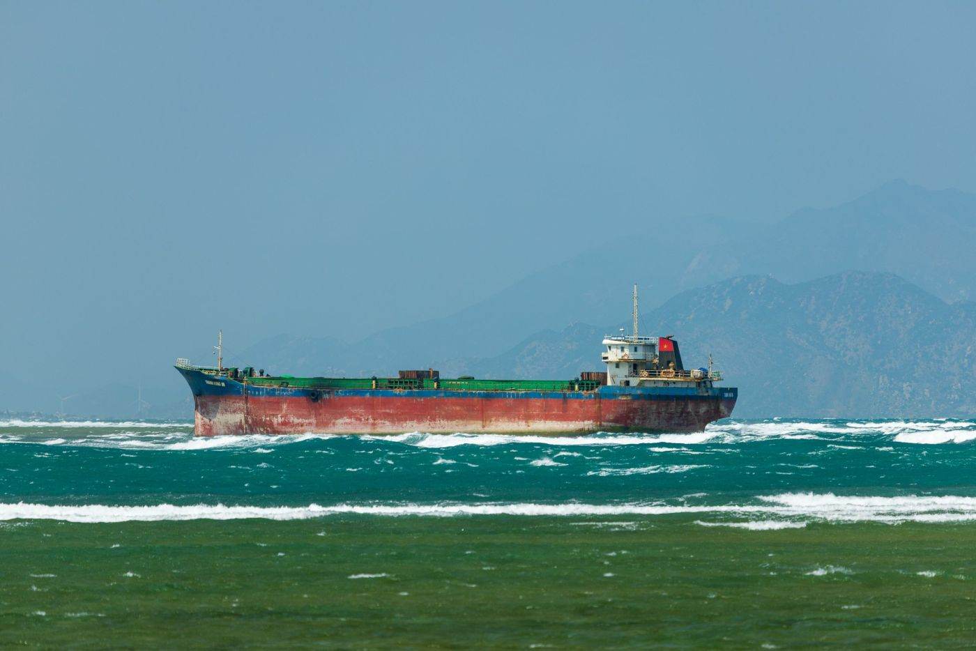 Atac cu drone asupra unui portcontainer în Marea Neagră, în apropierea coastelor Bulgariei