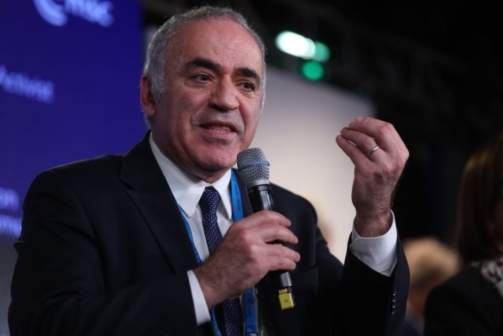 Garry Kasparov avertizează: Europa are ultima șansă să îl oprească pe Putin și să salveze Ucraina