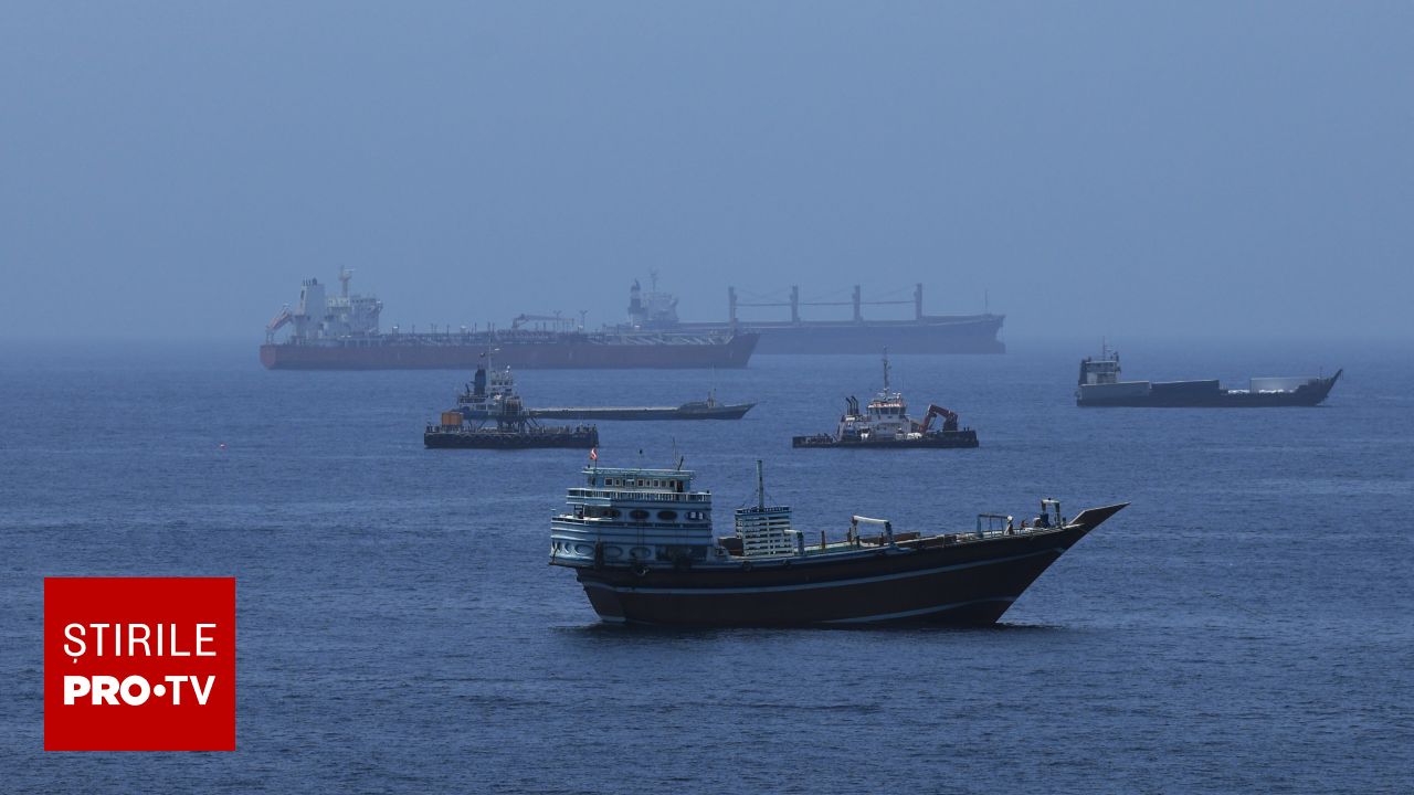 Patru petroliere au luat foc în Strâmtoarea Ormuz după lovirea unor mine navale, conform armatei iraniene