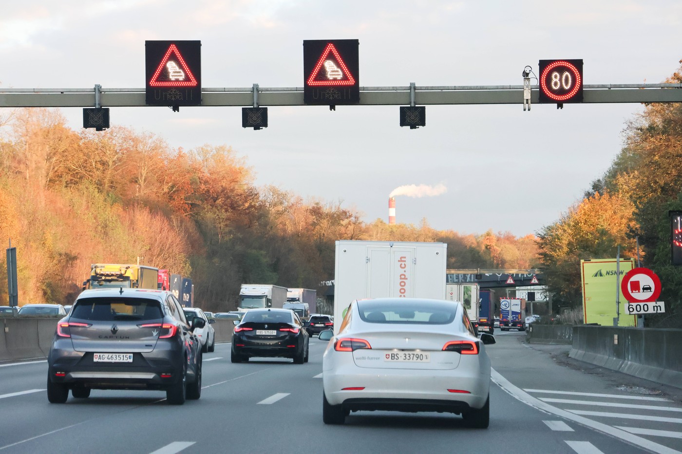 Elveția analizează limitarea vitezei pe autostrăzi la 80 km/h pentru a gestiona criza combustibilului