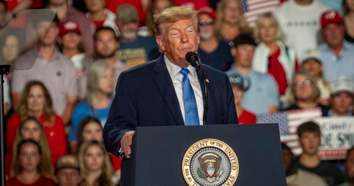 Donald Trump transformă alegerile din SUA într-un referendum personal, în ciuda tensiunilor de la Casa Albă