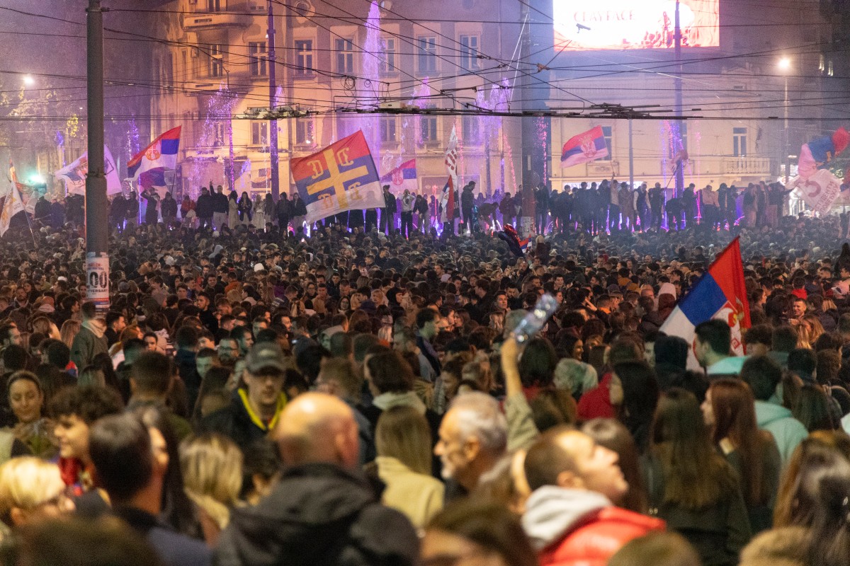 Mișcarea studenților care a câștigat alegerile din Serbia cere demisia unor înalți oficiali