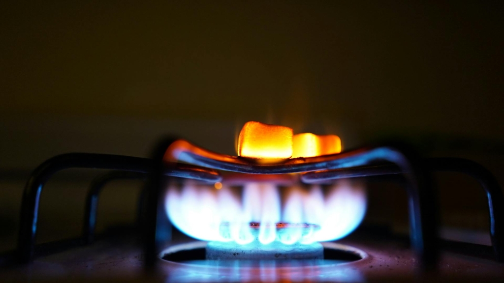 Prețurile la energie și combustibili alimentează inflația și presiunea politică în Europa