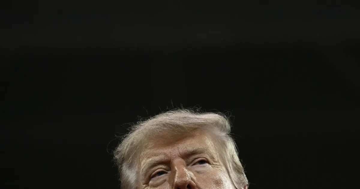 Democrații solicită arhiveringă discuțiilor lui Trump cu inteligența artificială Grok despre Maduro