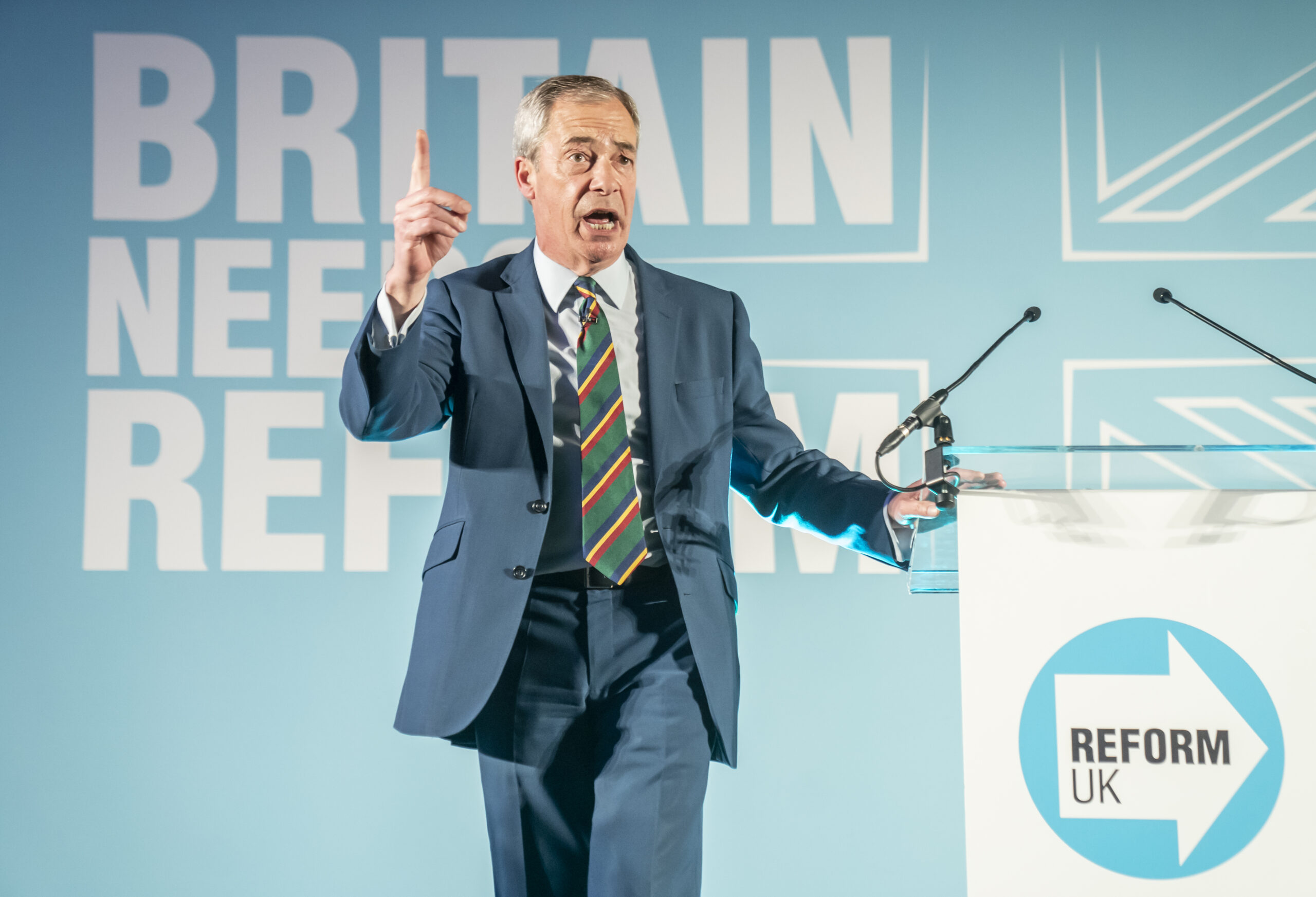 Nigel Farage acuză Uniunea Europeană după intervenția forțelor de securitate la Tribunalul Constituțional din Polonia