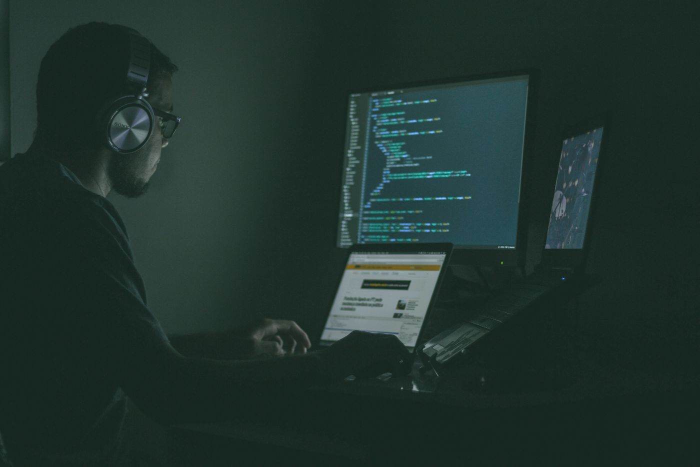 Trump investighează dacă hackerii din Coreea de Nord sunt responsabili pentru jaful de 6,3 miliarde de dolari de la Binance