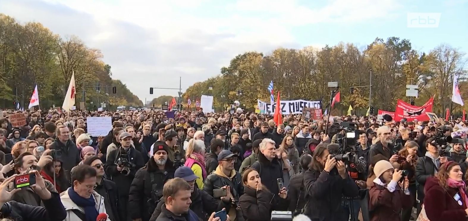 Proteste masive în Germania: Generația Z a manifestat în peste 30 de orașe pentru drepturi sociale
