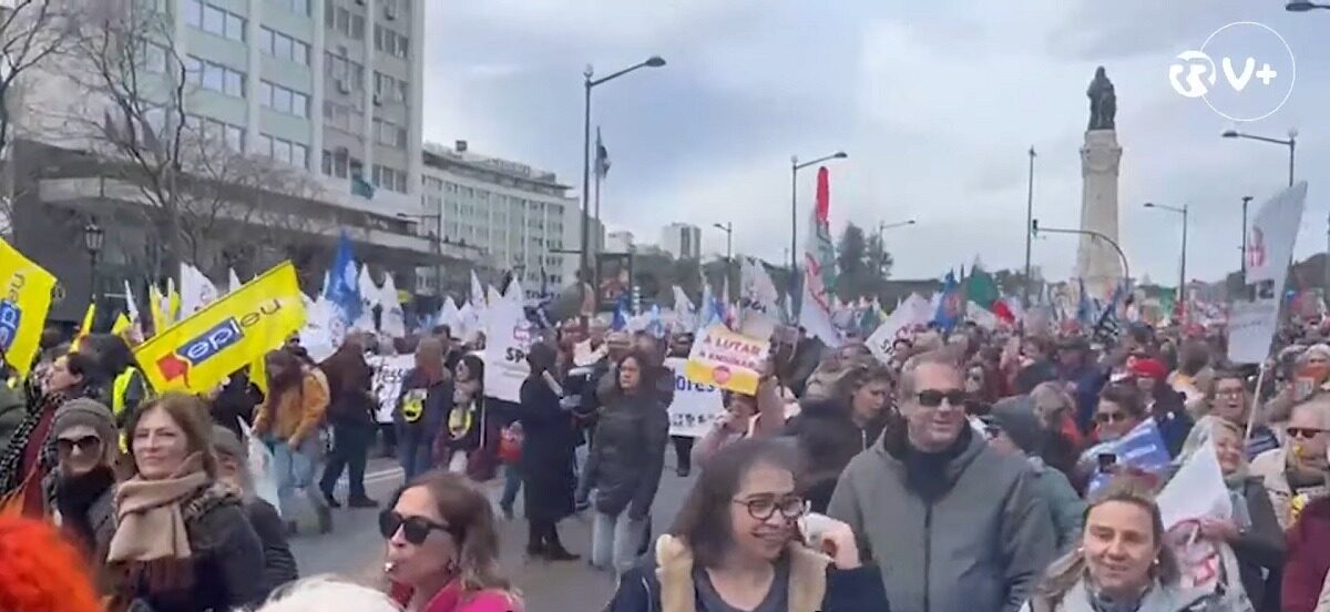 Mii de oameni au protestat în Lisabona împotriva noilor reglementări privind chiriile