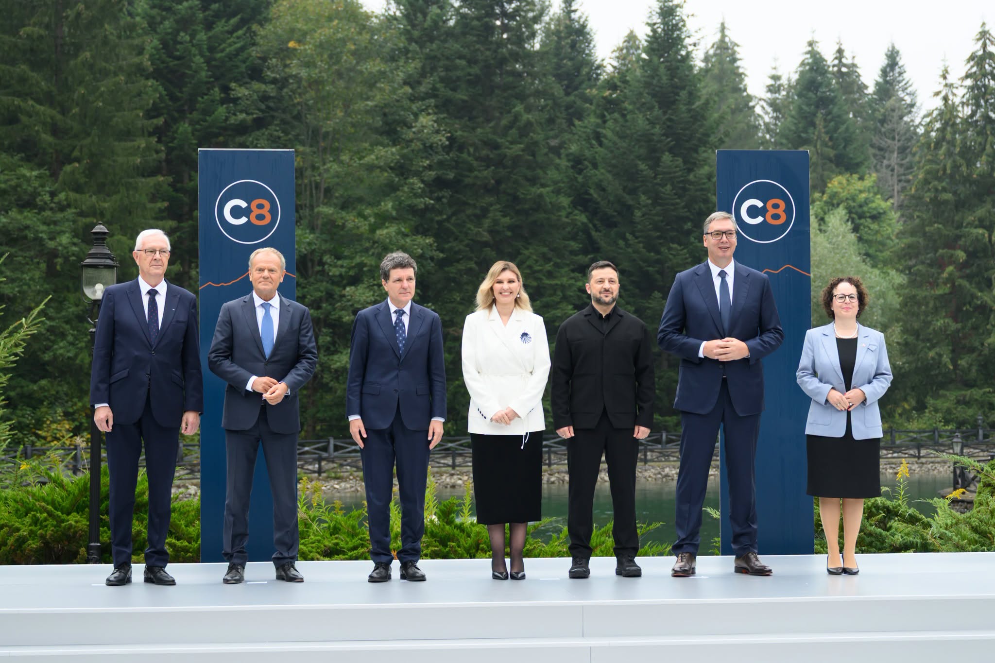 România intră în formatul „Carpathian 8”. Se pregătesc acorduri de un miliard de euro la summitul de la Ivano-Frankivsk