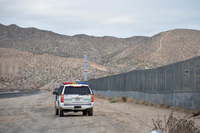 Administrația Trump a început construcția zidului de frontieră în Texas, în regiunea Big Bend