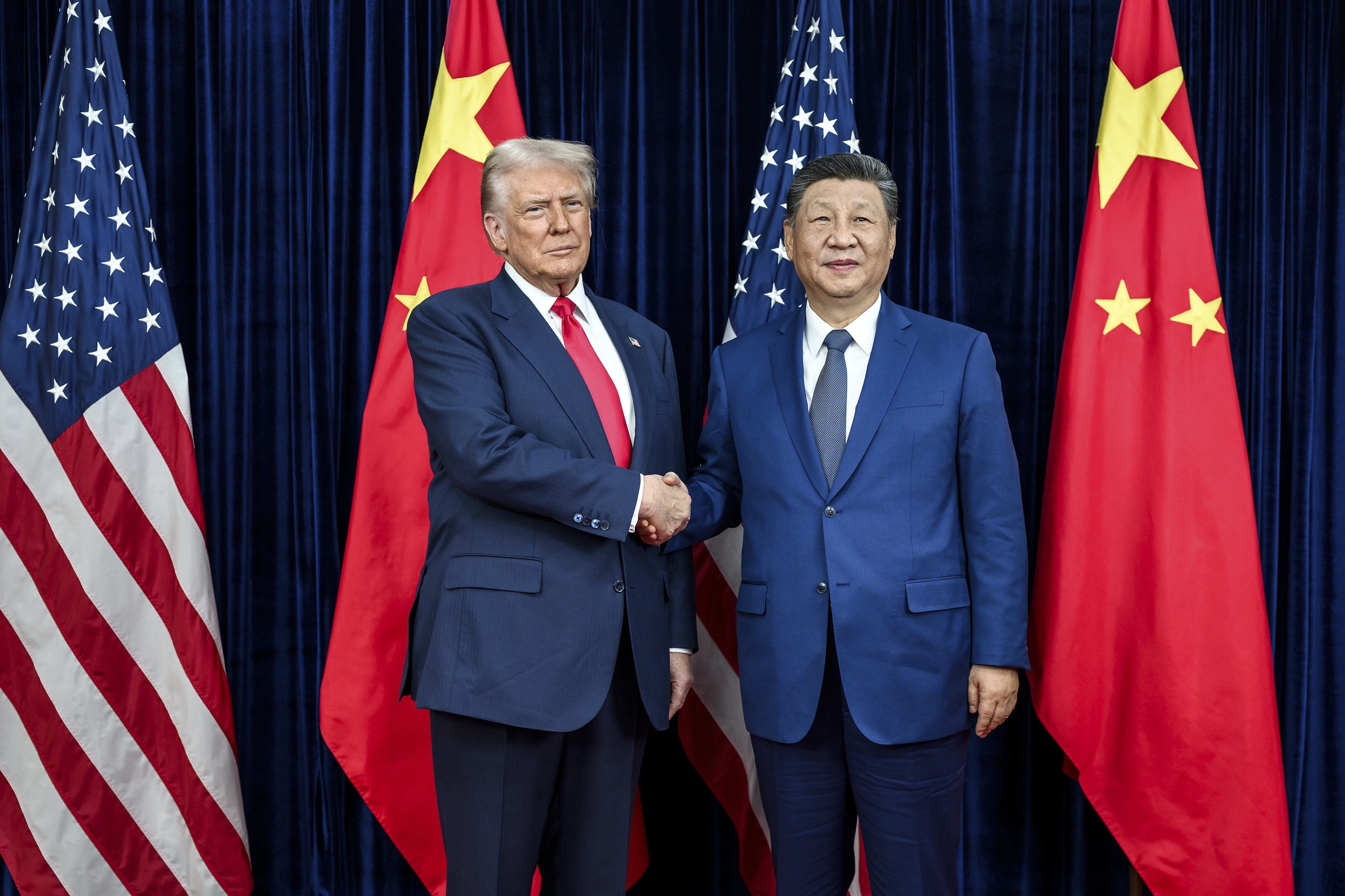 Donald Trump va merge personal la aeroport pentru a-l întâmpina pe Xi Jinping în SUA