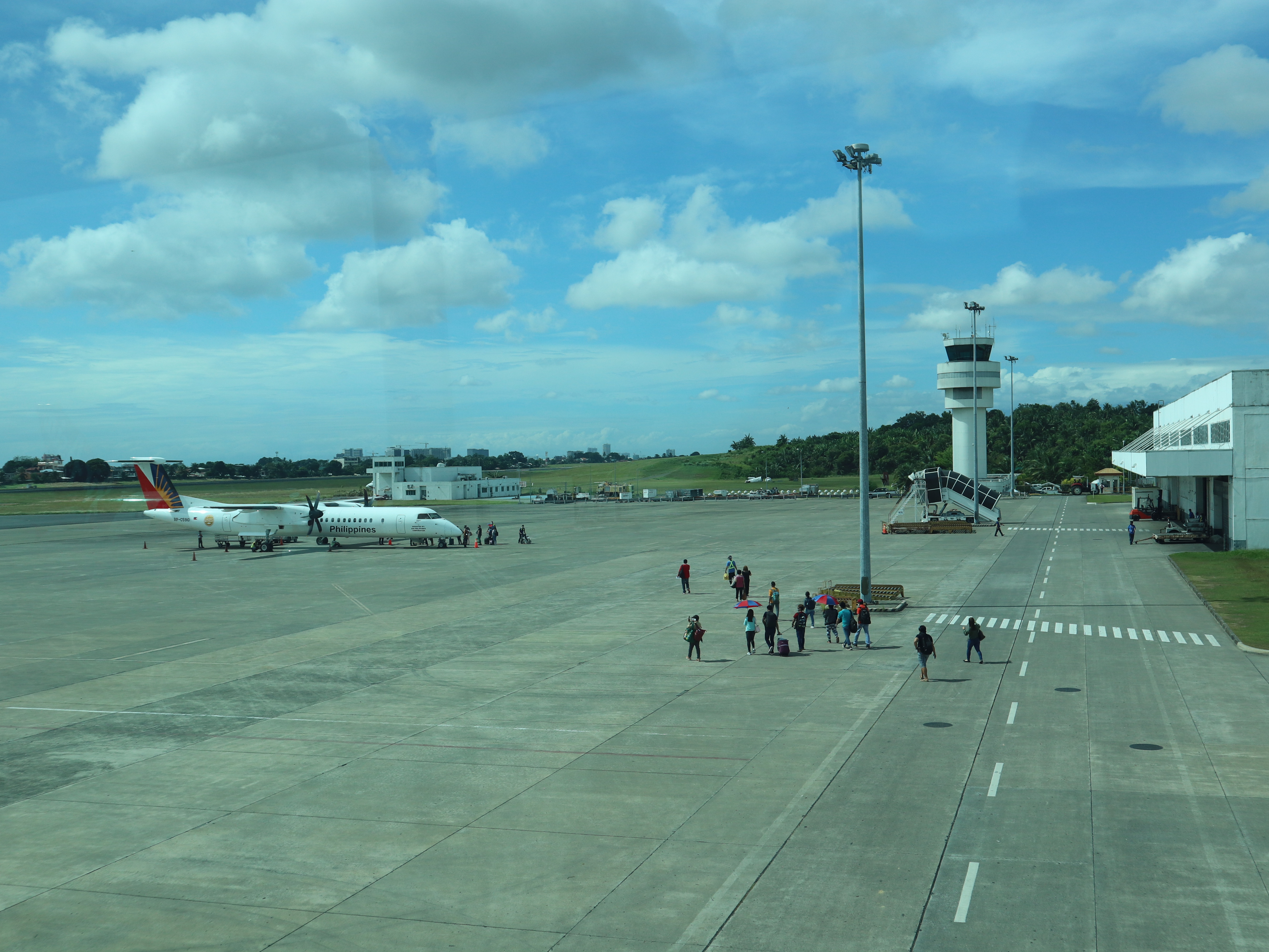 Traficul aerian pe aeroportul din Luxemburg a fost suspendat temporar după detectarea unor drone